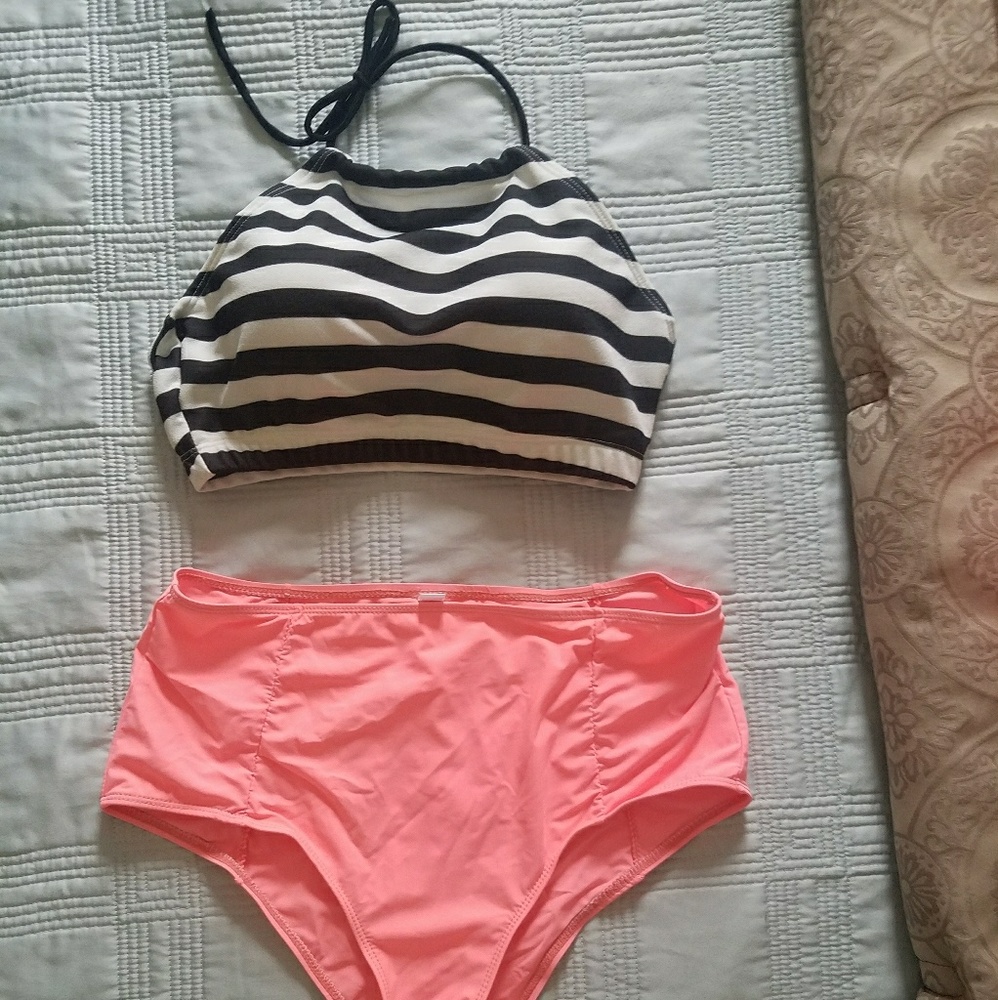 Unique-Vintage 2 piece Swimsuit.